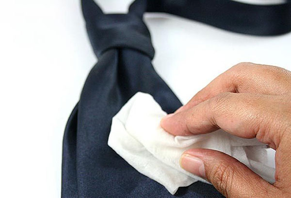 прання краватки